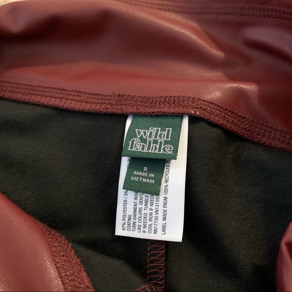 Maroon Leather Look Leggings - Picture 3 of 3